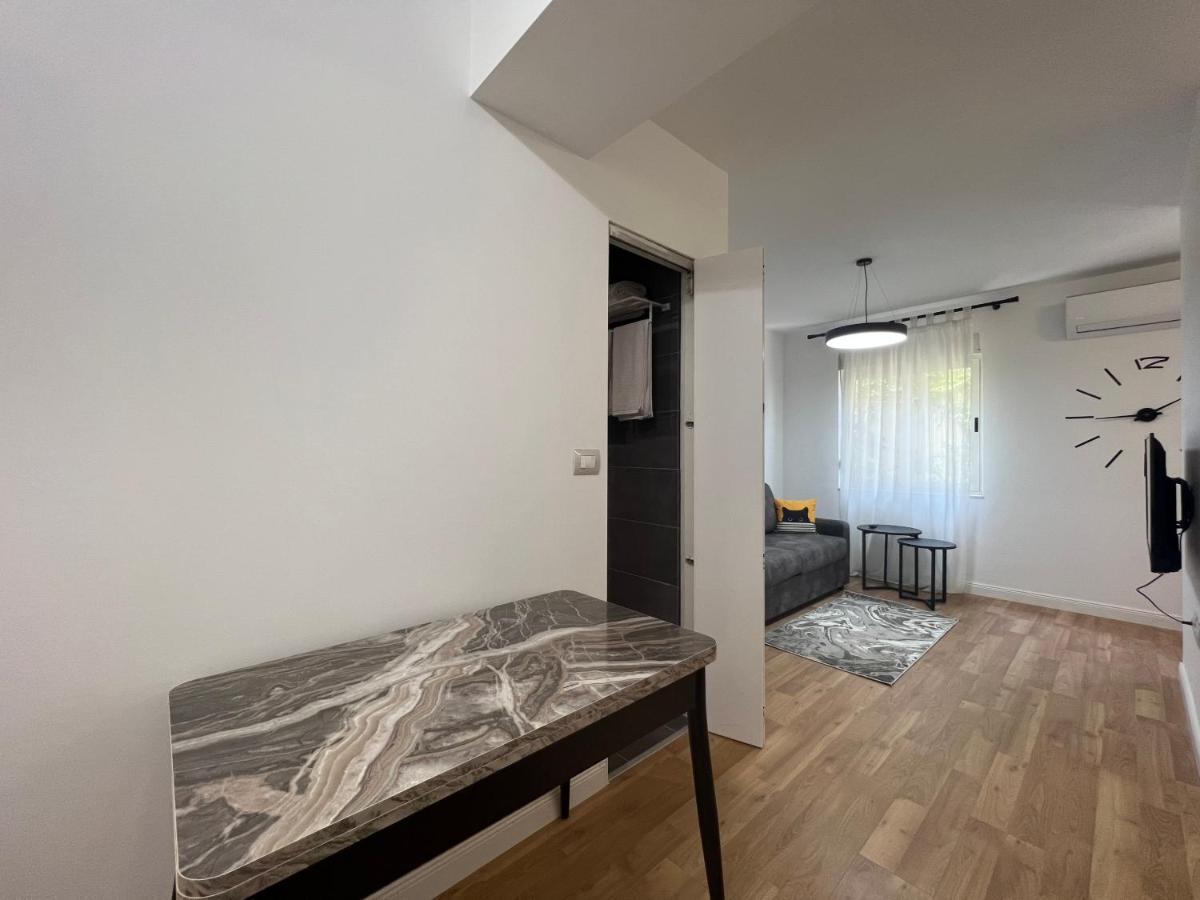 Ferienwohnung Lana Studio Tirana Exterior foto